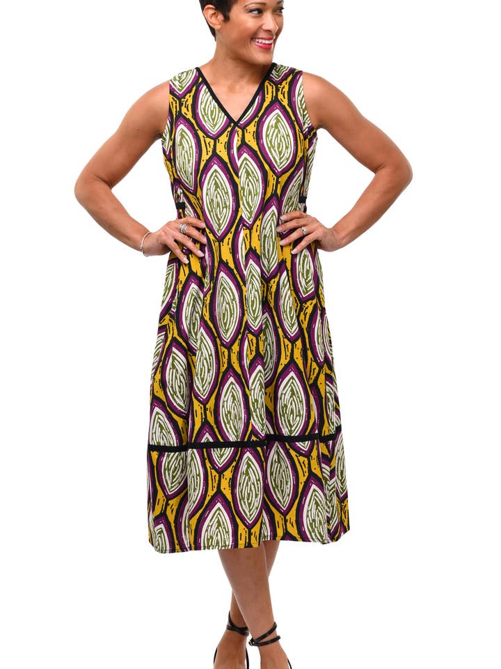 Robe Patton CV1088 en Amandes* pour la vente par Tulip Clothing