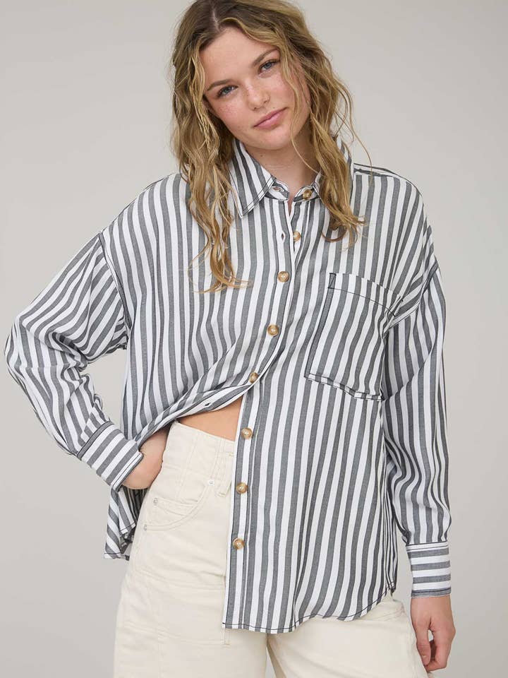 Blu Pepper – Engroshandel Bluse - Dame – LANGÆRMET SKJORTE MED STRIBE OG KNAPPER4