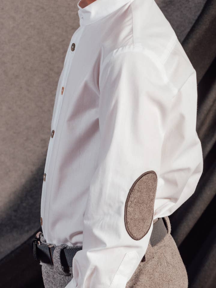 2412503 Camisa lisa de niño con cuello tirilla y coderas para venta al por mayor de BABINE-ROINSAL