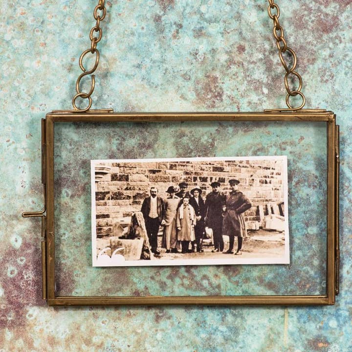 Mytri Designs – wholesale Picture frame – Antique Brass Photo Frame8