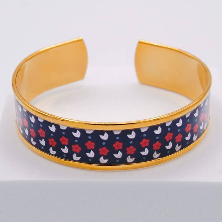 Bracciale largo Churippu per la vendita all'ingrosso da parte di La Boutique Sōzō