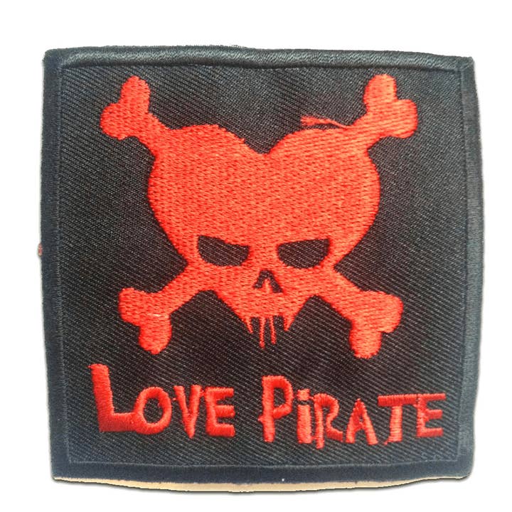 Aufnäher / Bügelbild - LOVE PIRATE für den Großhandel von Catch the Patch