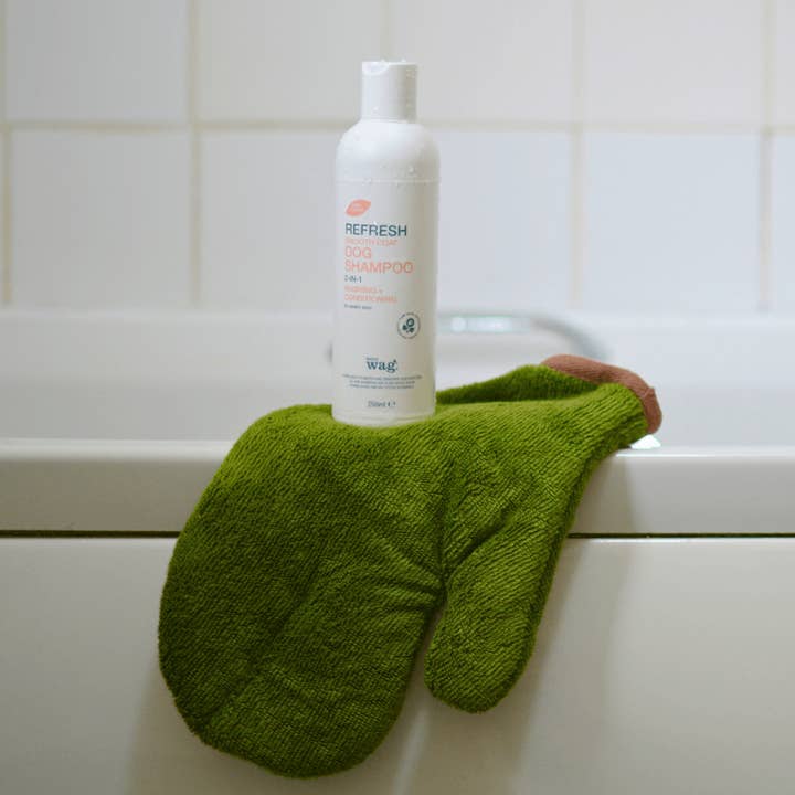 Refresh By Henry Wag Drying Glove for wholesale by Henry Wag