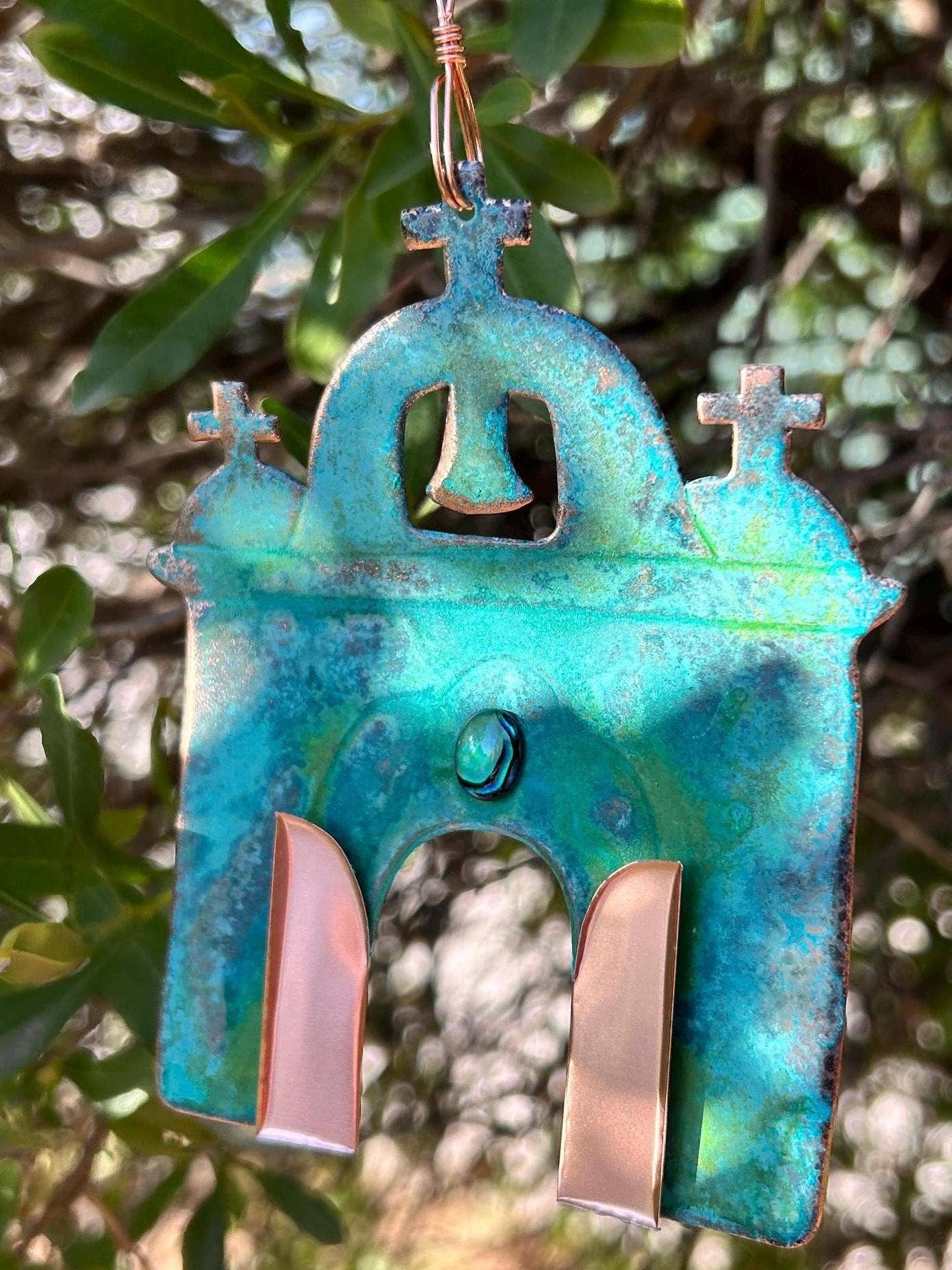 Dos Damas Designs - Vente Objets de décoration - Ornement de Noël en cuivre de l'église Mission4