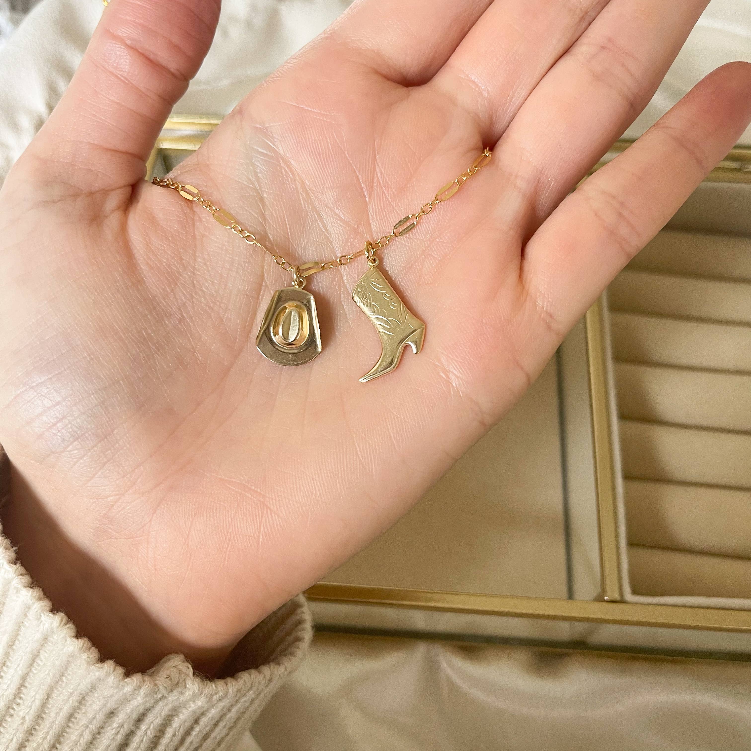 XO Hanalei - Venta al por mayor Collares con colgantes/abalorios - Collar de vaquera, sombrero de vaquero, colgante en forma de herradura2