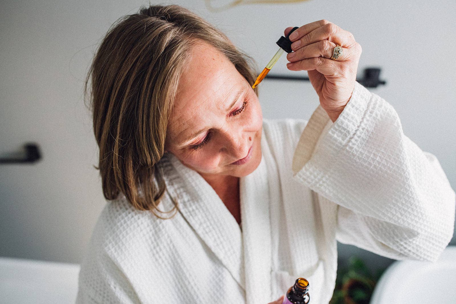 Wild Roses Apothecary - Wholesale Facial Serum/Concentrate - Radiant Facial Elixir2