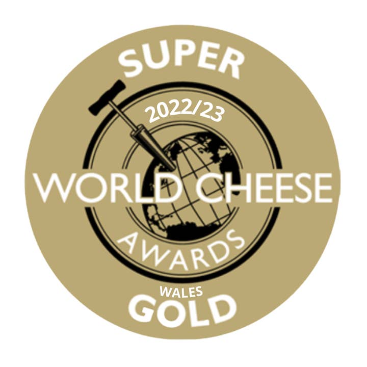 Il Mercante di Terra - Wholesale Cheese - Tonka & Vermouth Goat Cheese3