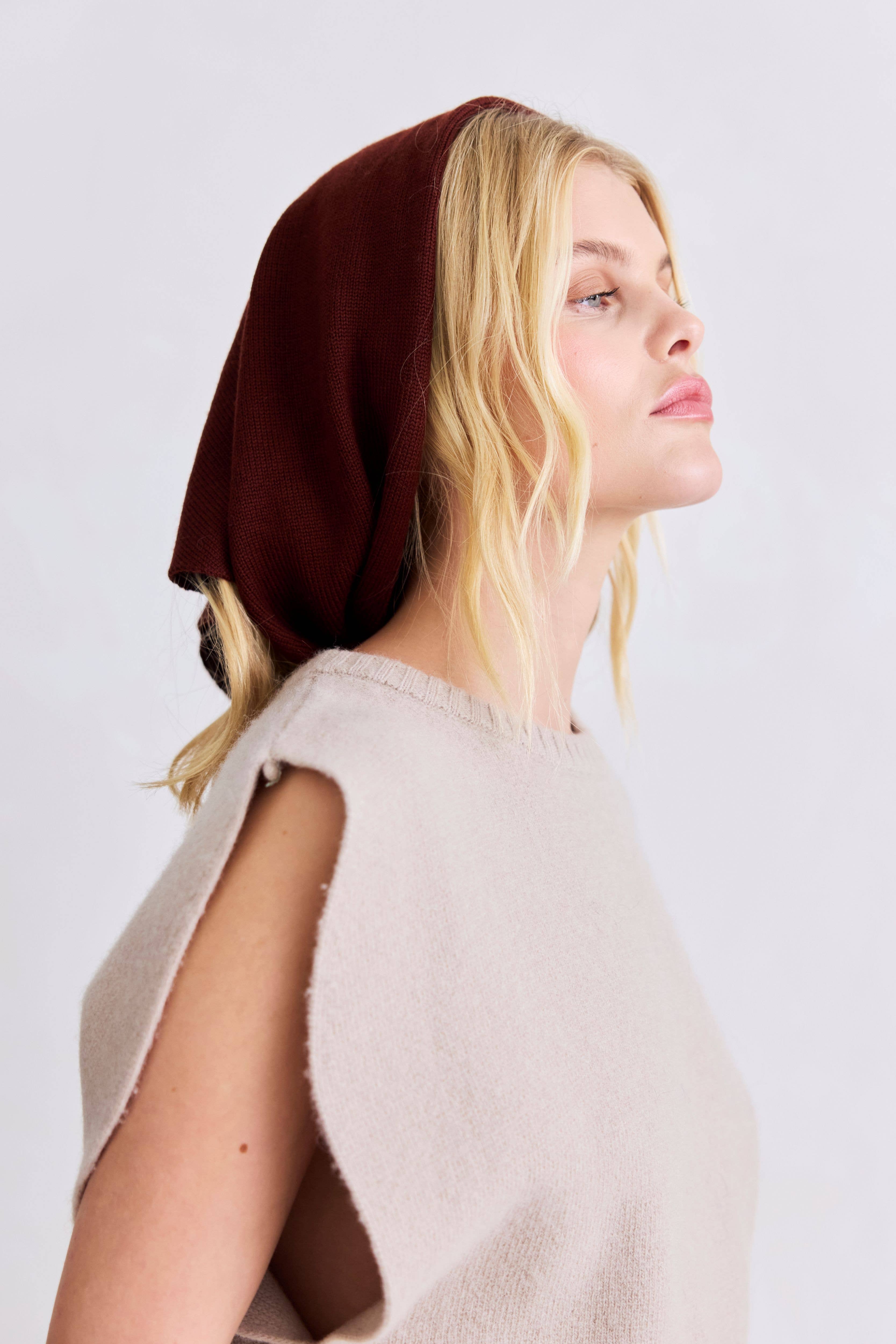 ARCTIC FOX & CO. – wholesale Scarf – Women's – Merino Wool Triangle Scarf - Dark Walnut Brown - AW252