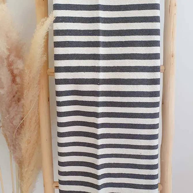 Manta marroquí a rayas blancas y negras para venta al por mayor de Terracotta Design LTD