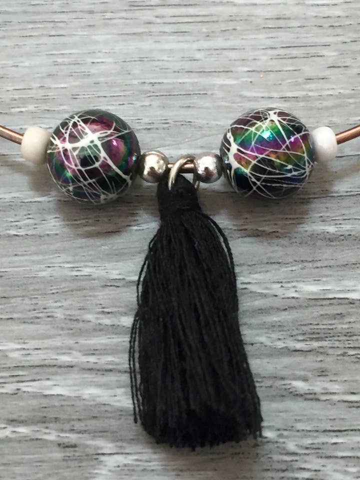 Collier perles grises pour la vente par Artedelph