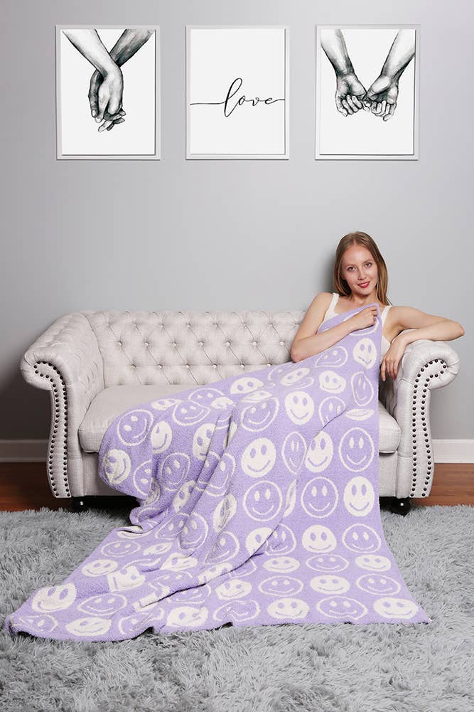 Hana - Wholesale Throw Blanket - Luxury Soft Happy Face Throw Blanket3