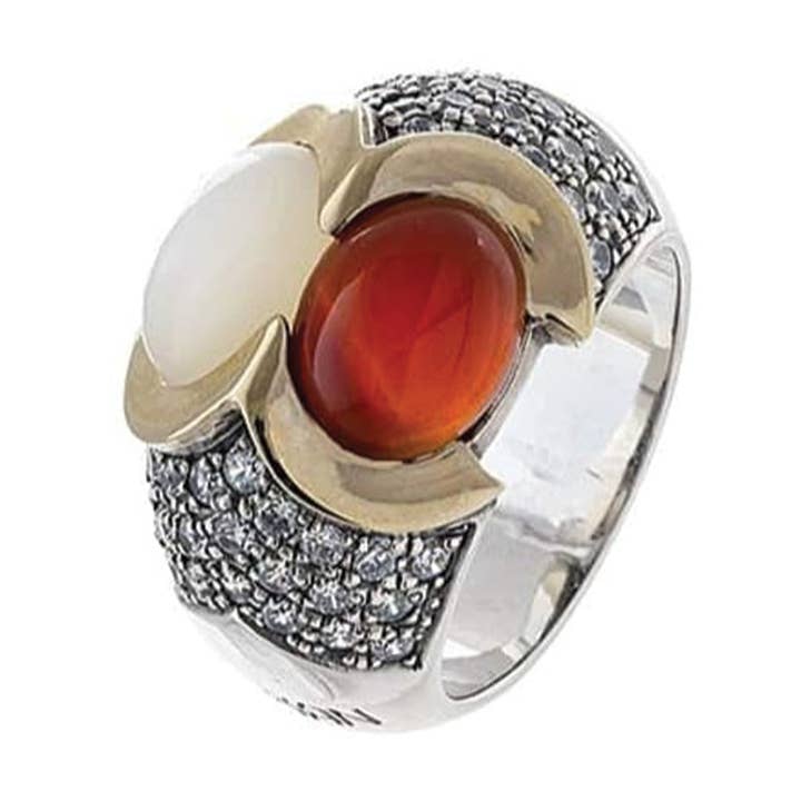Bague Carnelian Lotto avec serpillère pour la vente par PEKAN JEWELLERY