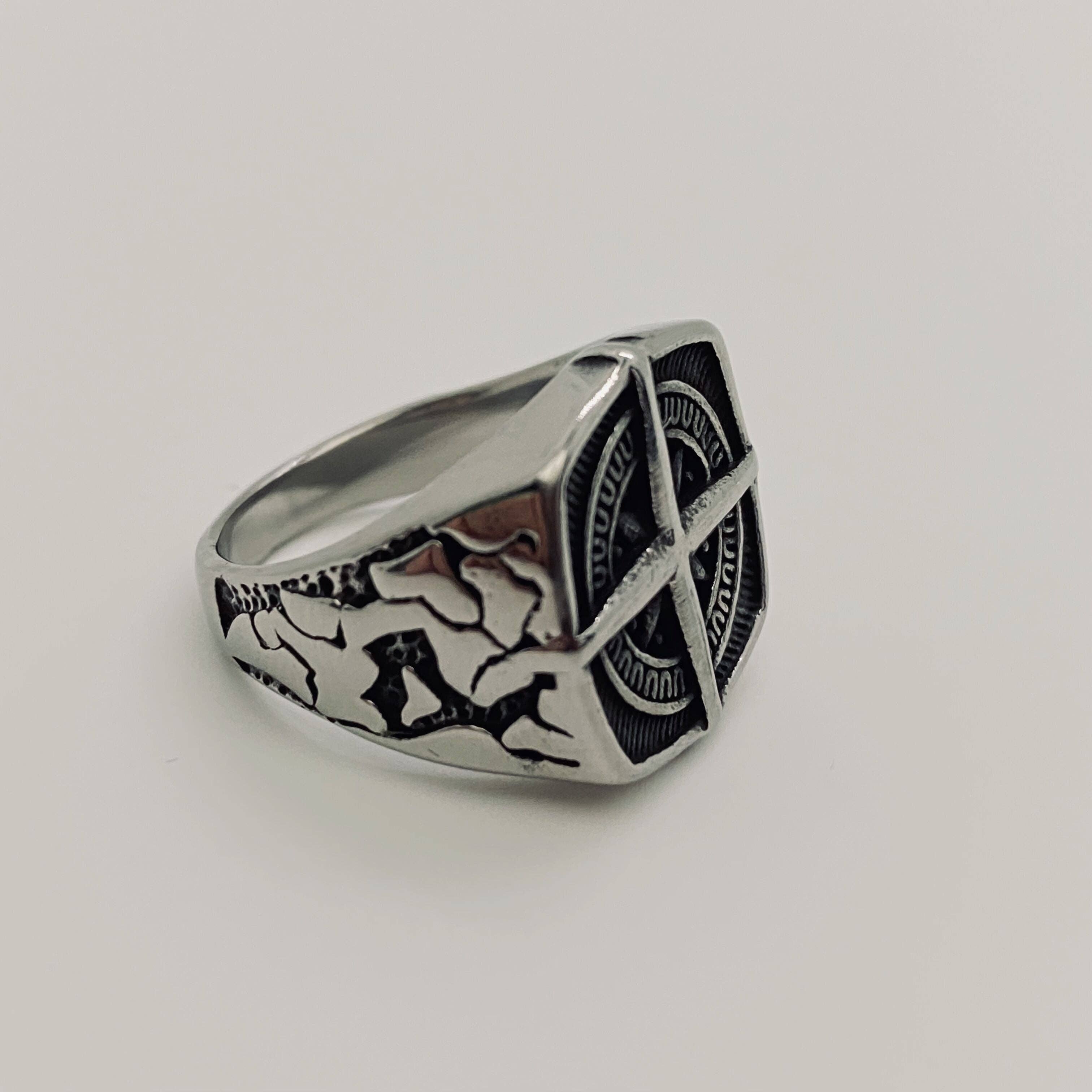 Mio Queena - Wholesale Cocktail/Statement Ring - Men's Stainless Steel Personality Retro Compass Style Rings14