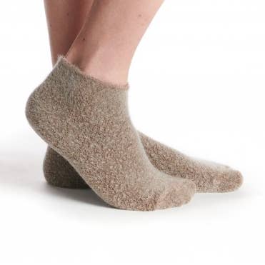 Pantuflas beige cálidas y cómodas para mujer para venta al por mayor de Dub & Drino