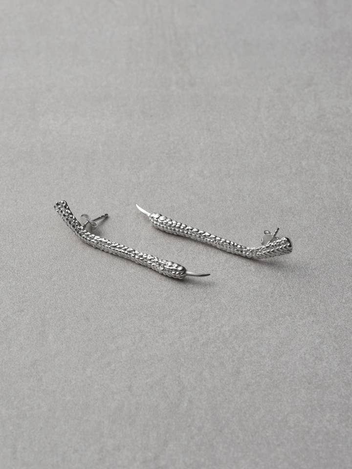 Raven lange oorbellen voor wholesale door She Stockholm