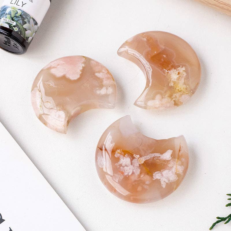 Moon Rituals – wholesale Spiritual stone/crystal – Flower Agate Moon – Hand-Carved Crystal, 4.5-5cm, Christmas Crystal Gift1