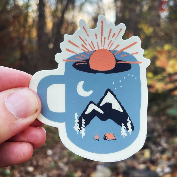 Mountain Morning Vågn op | Klistermærke for engroshandel hos Menottees