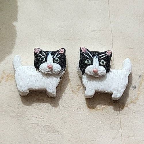 Brincos de Gato Fofo • Jóias de Gato Fofo por atacado de NoomCottageClay