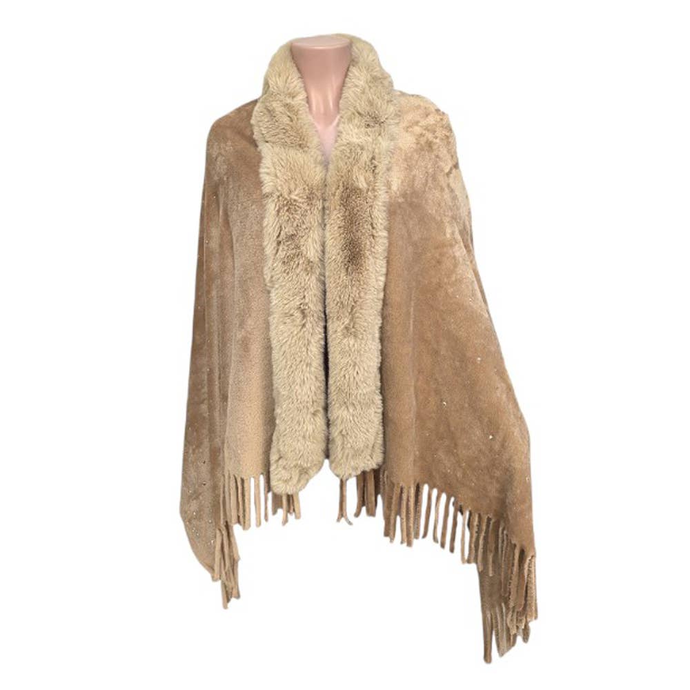 Sensibling Corp. - Vente Poncho – femme - Poncho à franges orné de strass en fausse fourrure13