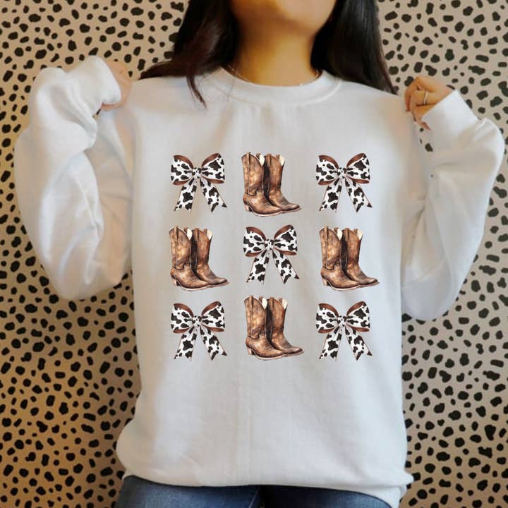 Stampa mucca e stivali per la vendita all'ingrosso da parte di LeeAnn’s Custom shirts & more