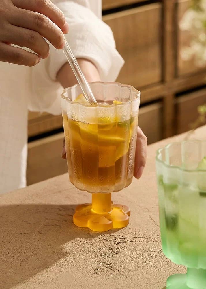 INSPECIAL HOME - Wholesale Wine Glass - MouthBlown Whimsical Petal Colored Wine Glasses - Case of 1017