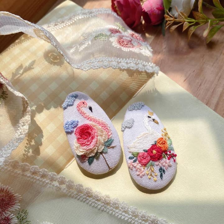 Quince Fables - Wholesale Barrette - Women's - 3D Floral Embroidered Hair Barrette, Kylie Collection