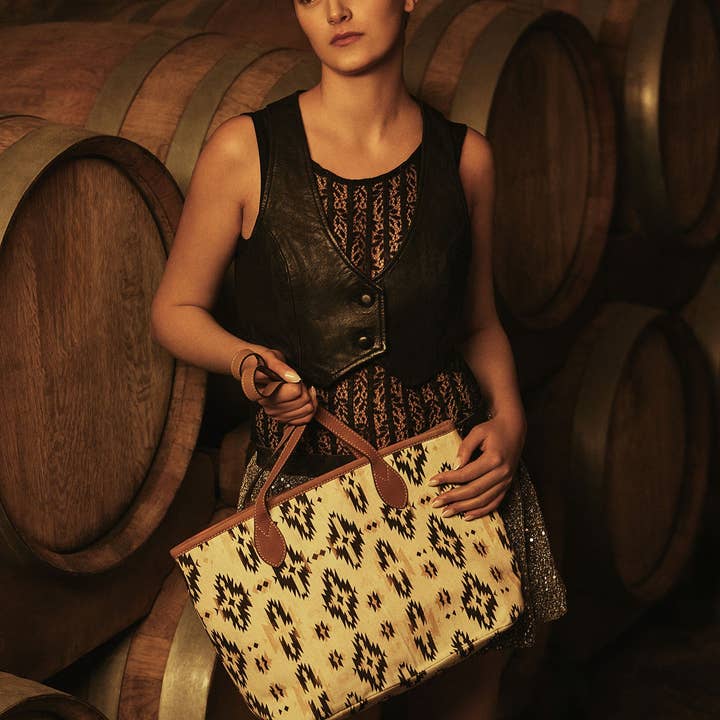 Desert Sky Star Tote Bag In Off White and Black for wholesale by MYRA - EU