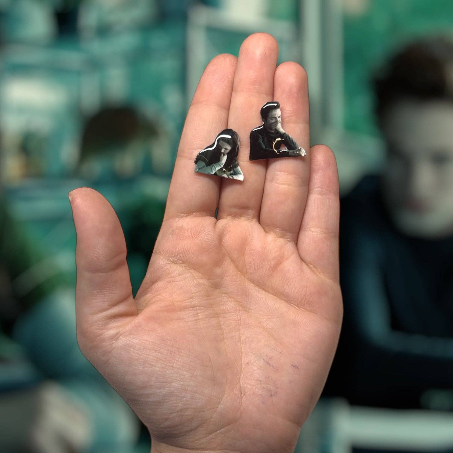 Metalbox – wholesale Solitärörhängen – Biologiklassens elever1