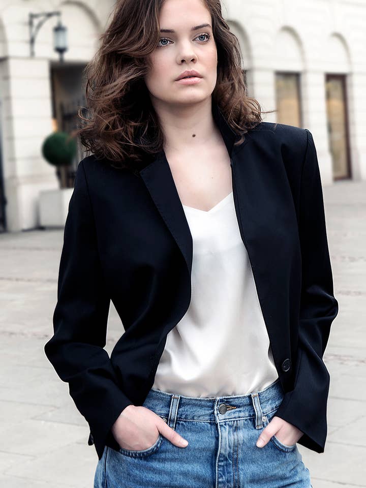 Chic Black Jacket for wholesale by Entelier