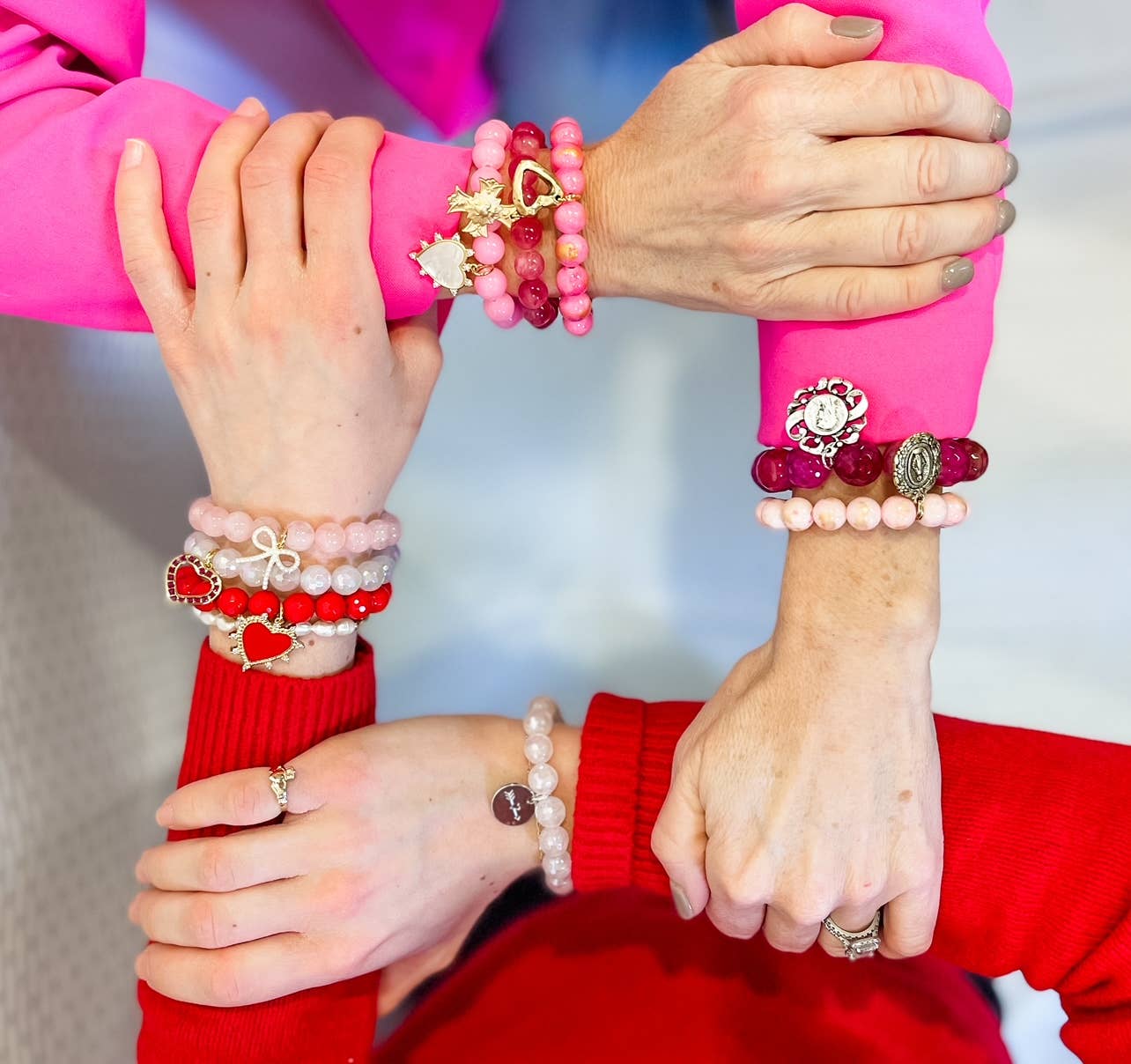 PowerBeads by jen - Wholesale Armband met kralen - Witte Calciet met Gouden Kraal Omringd Bol Hart2