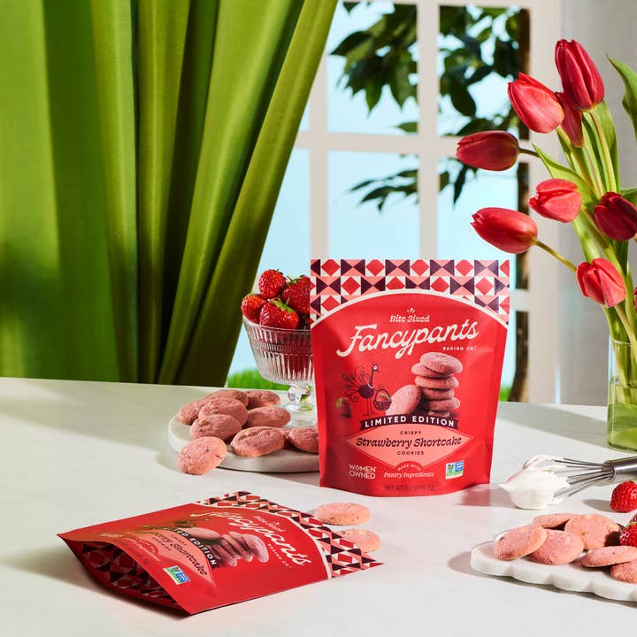 Fancypants Baking Co. - Wholesale Cookie - Strawberry Shortcake I Premium Snack I 12 Pack I 5 OZ