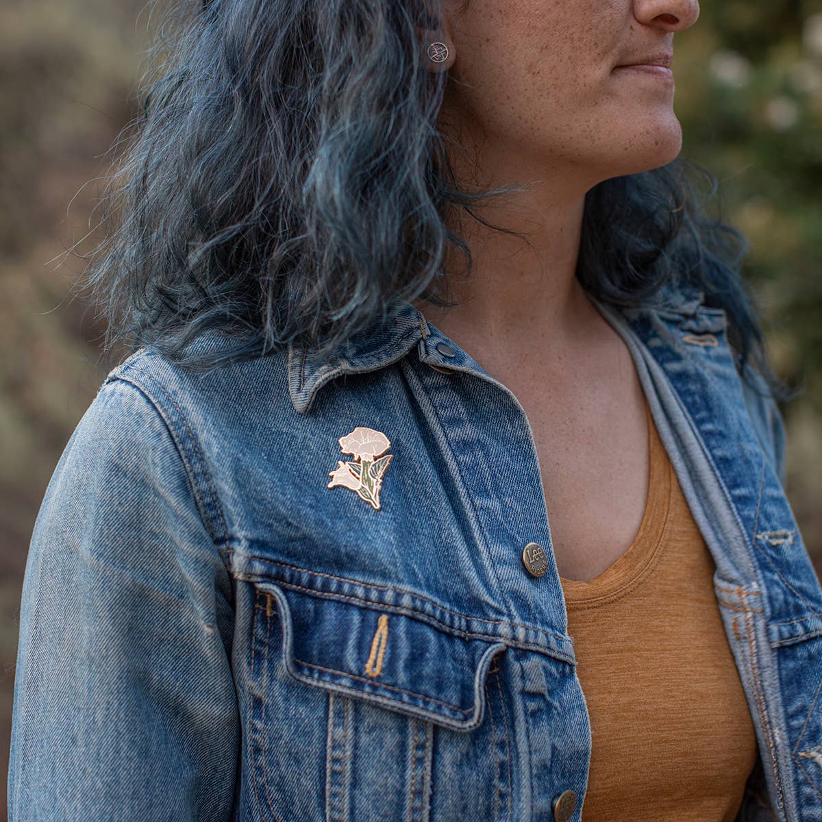 Mustard Beetle - Wholesale Lapel pin/button - Enamel Pin: Datura 1.25"3