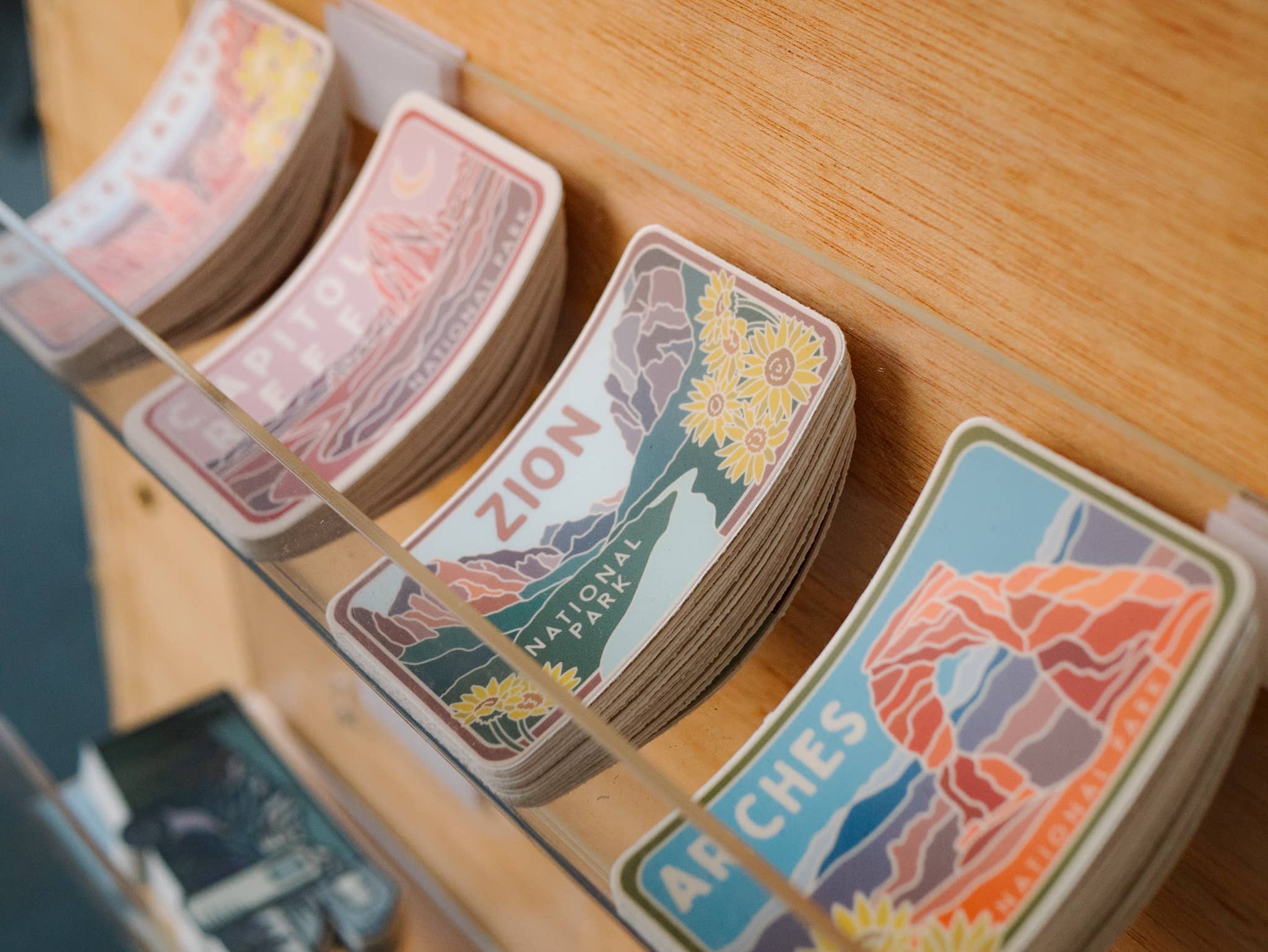 Roaming Heart - Wholesale Sticker - Bryce Canyon - License Plate Series | Sticker3