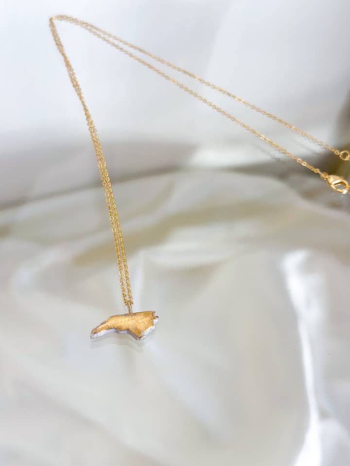 Dainty North Carolina necklace for wholesale by AnnaBanana