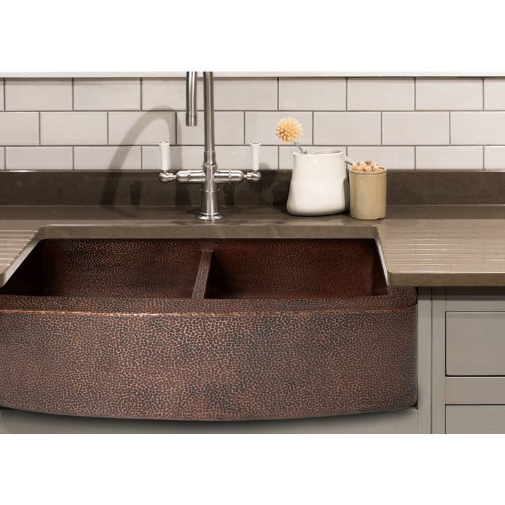 Ambiente Home Décor - Wholesale Kitchen Appliance - 33" Farmhouse Double Well 50/50 Round Apron Kitchen Sink1
