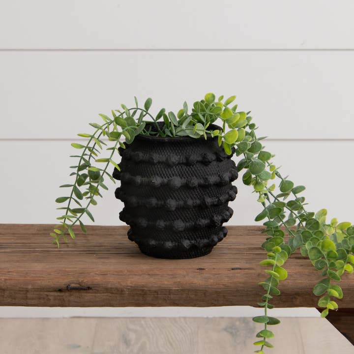 Audrey's Home & Gift - Vente Vases - Vase en ciment à nœud texturé noir, Sm (PC)