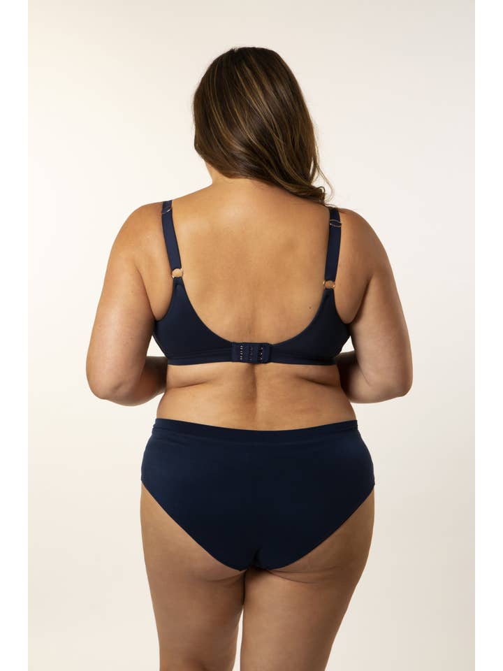 Freedom Underwear – wholesale Bra – Women's – The Freedom Bra Navy - Non-wired Bra for Fuller Bust1
