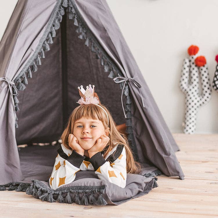 MINICAMP - Wholesale Tent - Kids - MINICAMP Grey Teepee for Kids with Tassel Decor2