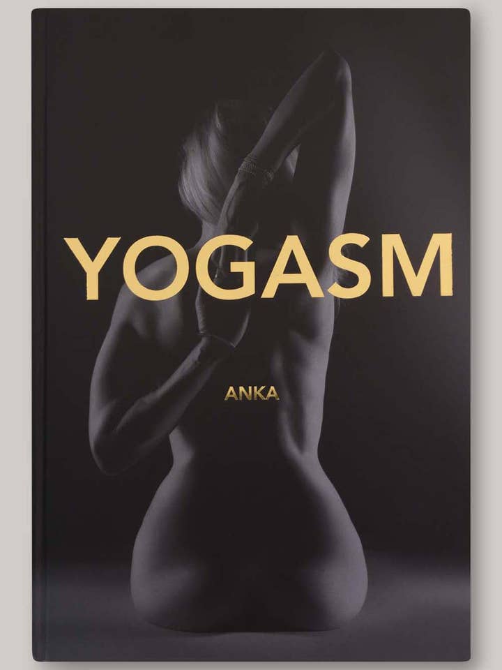 Libro d'arte YOGASM di Anka, basato sull'idea di Hélène Duval per la vendita all'ingrosso da parte di YUJ PARIS