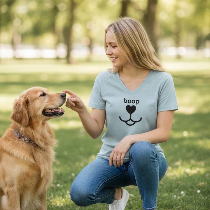 T-shirt Femme BOOP (Blue Fog) pour la vente par Tug Tees