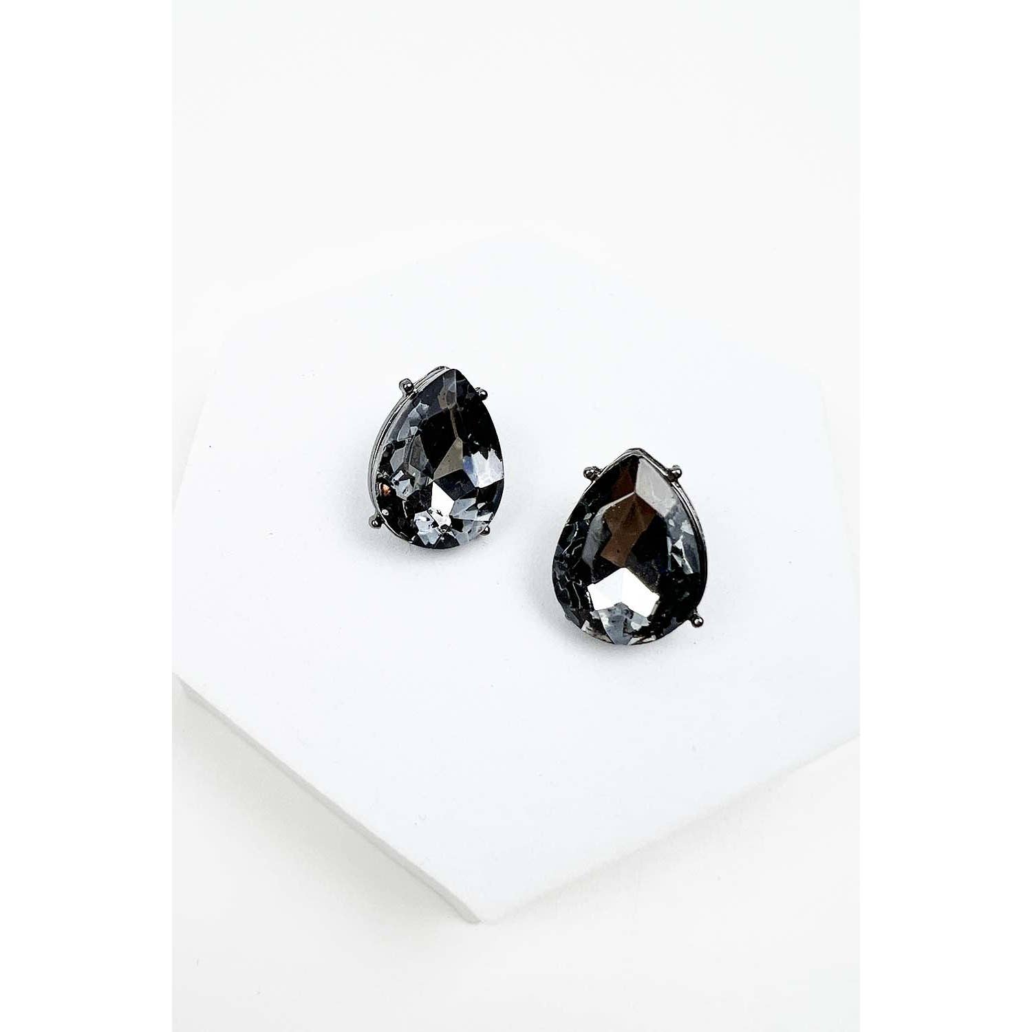 JHP Collection - Wholesale Stud/Post Earrings - TEAR DROP CRYSTAL OVAL STUD EARRING10