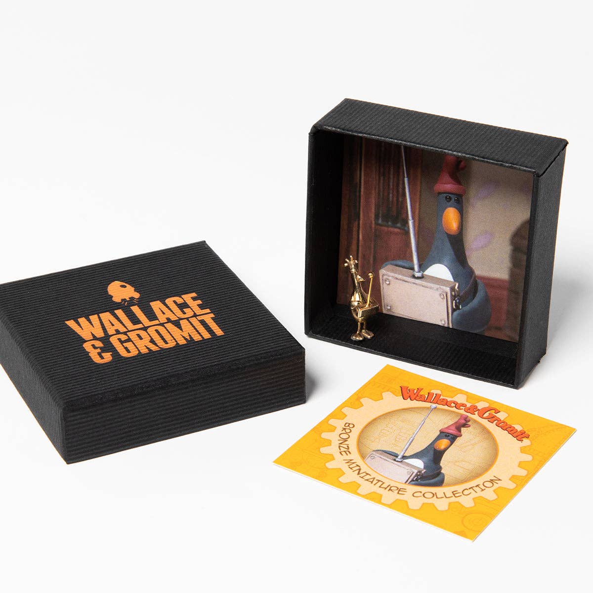 LICENSED TO CHARM – wholesale Decorative figurine – Feather's McGraw Miniature Bronze Figurine1