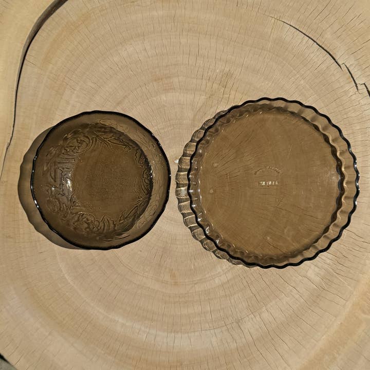 Office Objets - Wholesale Decorative Plate/Dish/Bowl - Vintage smoked glass dish13