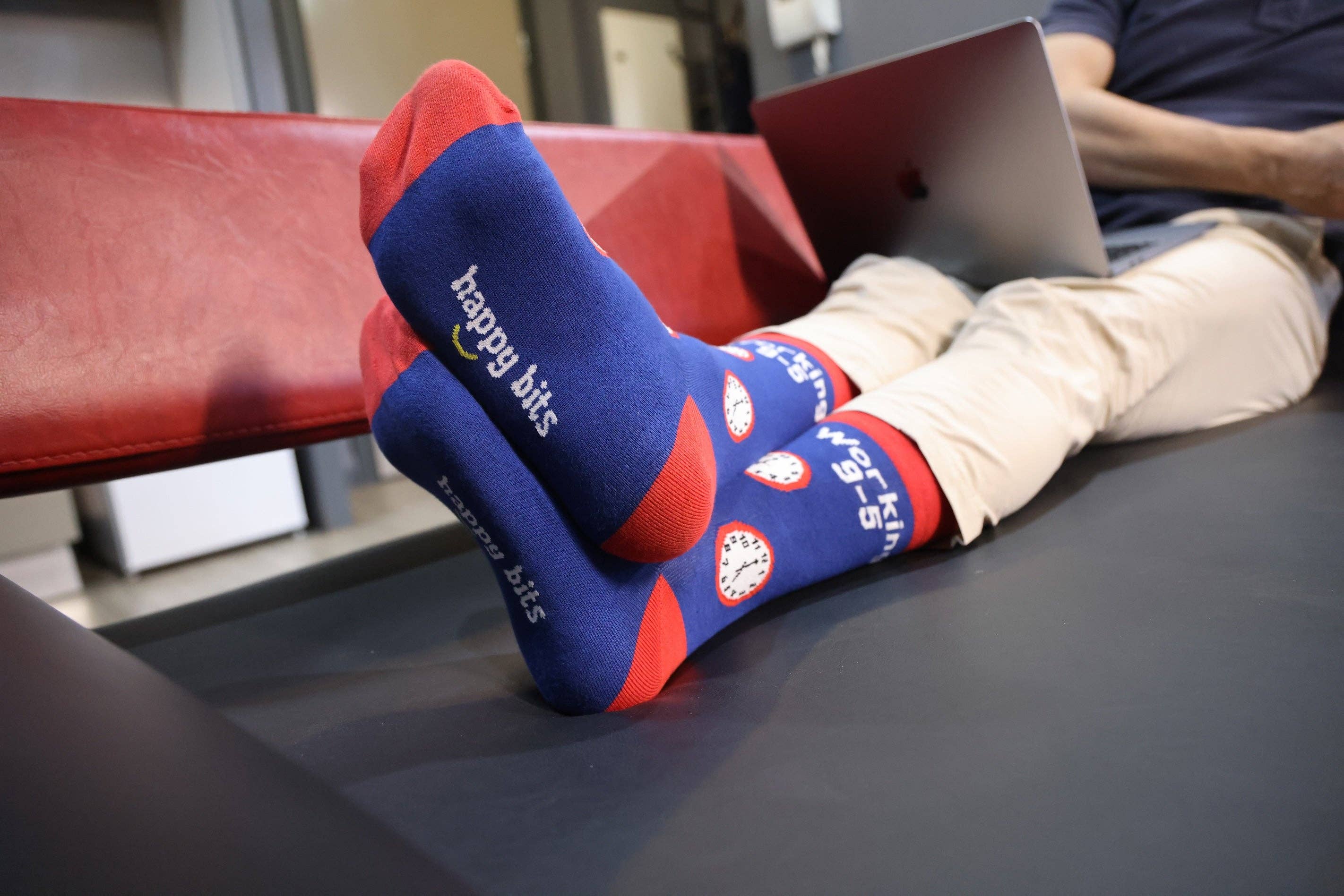 Happy Bits Socks - Wholesale Sokken - Uniseks - Werken 9-5 Bamboe Sokken| Klok Sokken| Blauwe Bamboe Sokken6