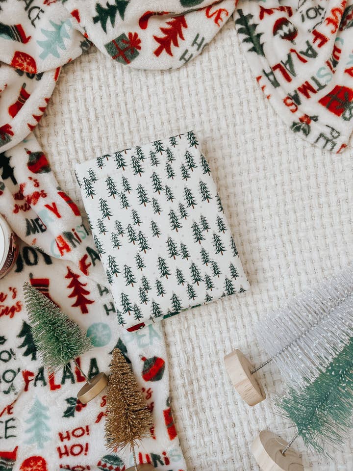 Tannenbäume in Silber, metallisch für den Großhandel von needlexstitchco