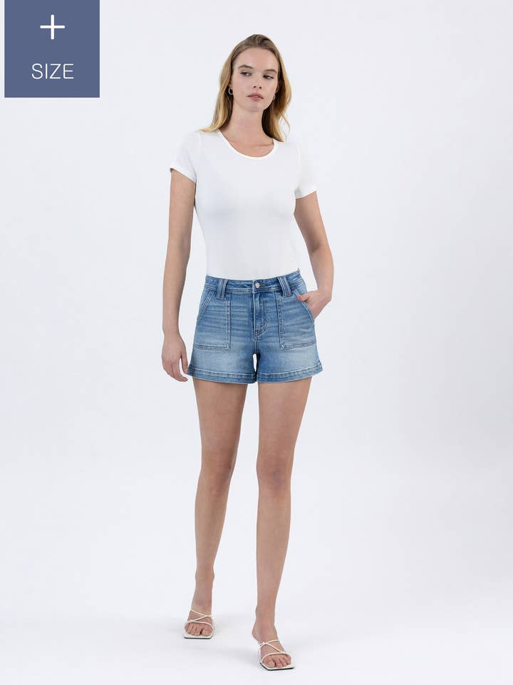 PLUS SIZE HIGH RISE PATCH ZAKKEN DENIM SHORTS voor wholesale door VERVET by FLYING MONKEY