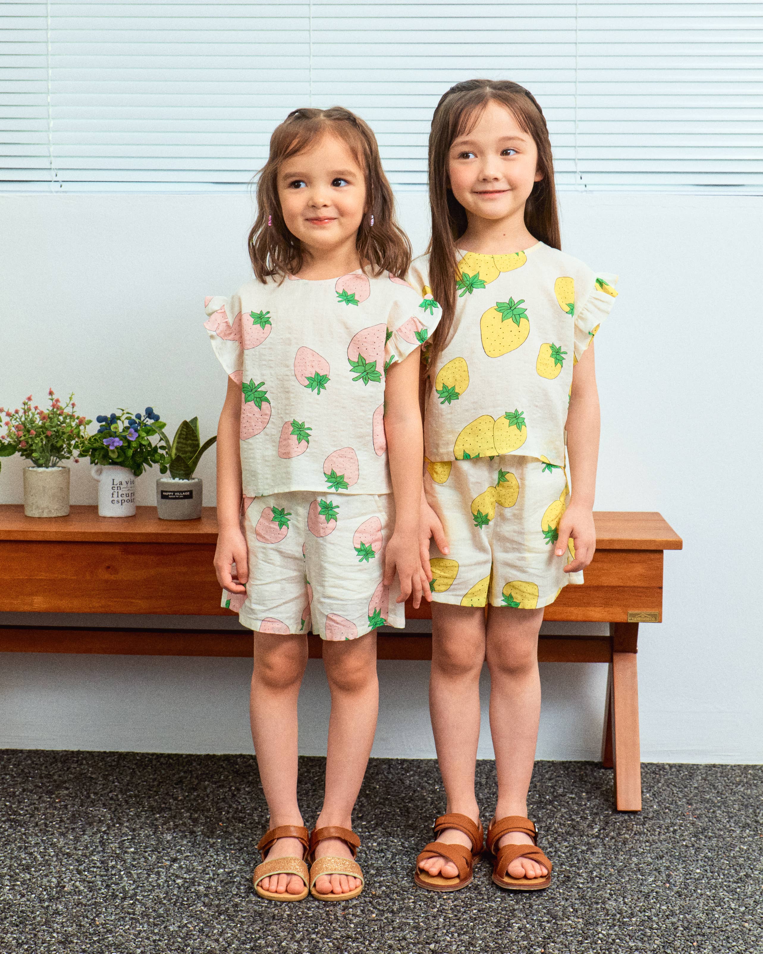 ToTo Heros - Wholesale Top & Short Set - Kids - Strawberry Graphic Print Angel Sleeve Top & Shorts Set3