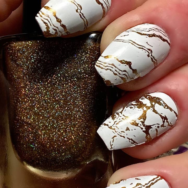 Dröm//Paljetter Samling: Dallasty Marble Guld 80s för wholesale av Space Witch Nails