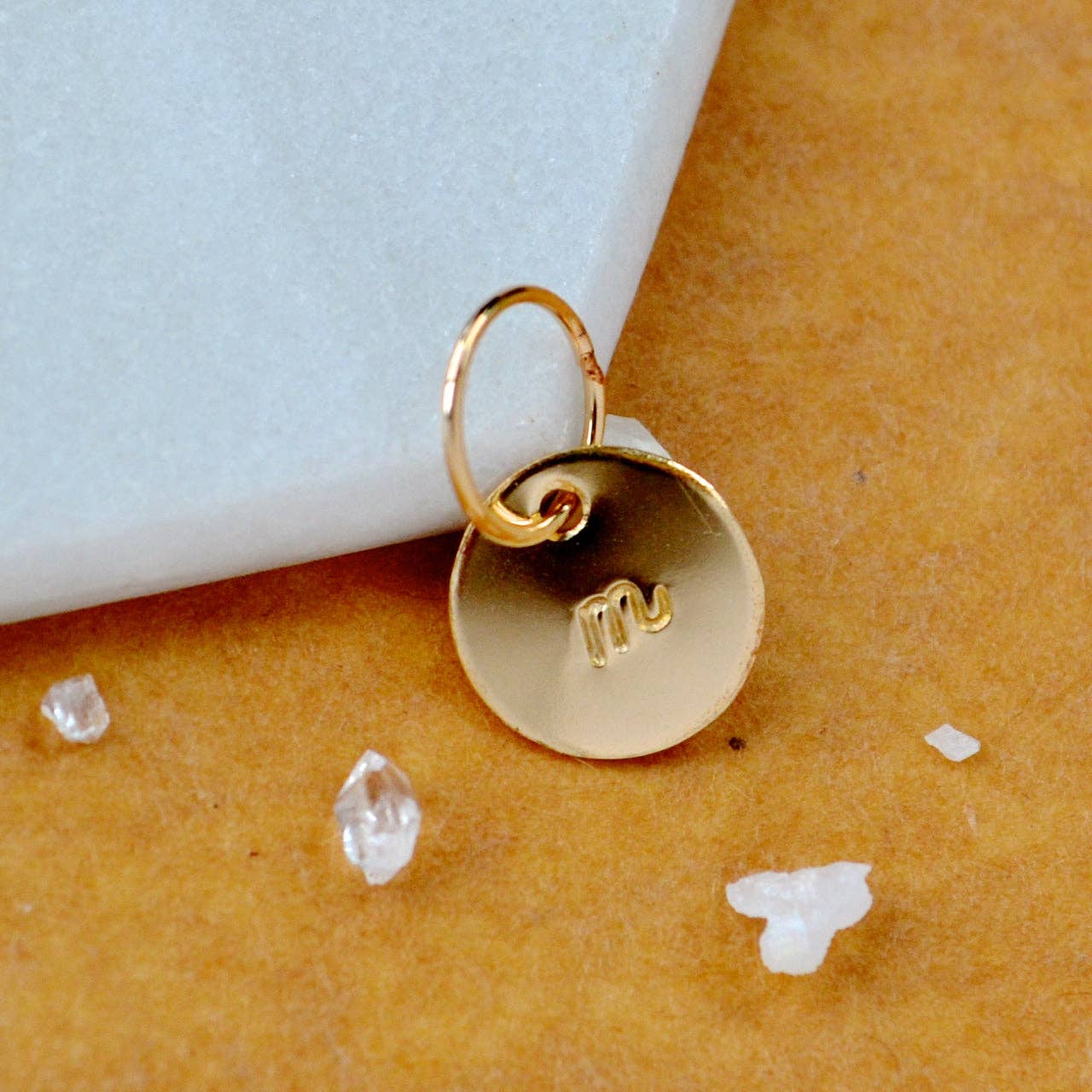 Foamy Wader - Venta al por mayor Abalorios/colgantes individuales - Set de abalorios con letra cursiva en minúscula, con letra cursiva, triple metal44