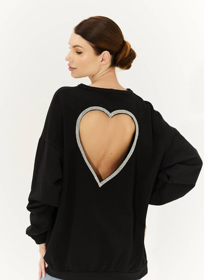 Sort sweatshirt med et hjerte på ryggen. for engroshandel hos Semenenko